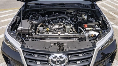 Toyota Fortuner GX2 FORTUNER 2.7L BLACK-18