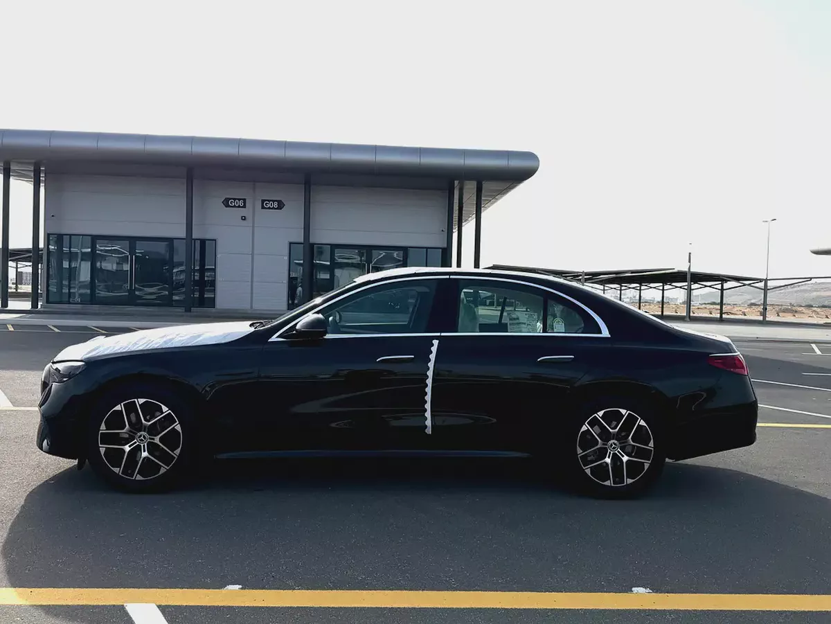 Brand New | 2026 Mercedes-Benz E-Class E 200 | Korean Specs | Brand New Luxury-3-3