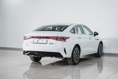 2YR WARRANTY | AED 1,300 PM | GCC | 1.5L PLUG-IN HYBRID | 1,200KMS RANGE-3