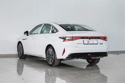 2YR WARRANTY | AED 1,300 PM | GCC | 1.5L PLUG-IN HYBRID | 1,200KMS RANGE-5