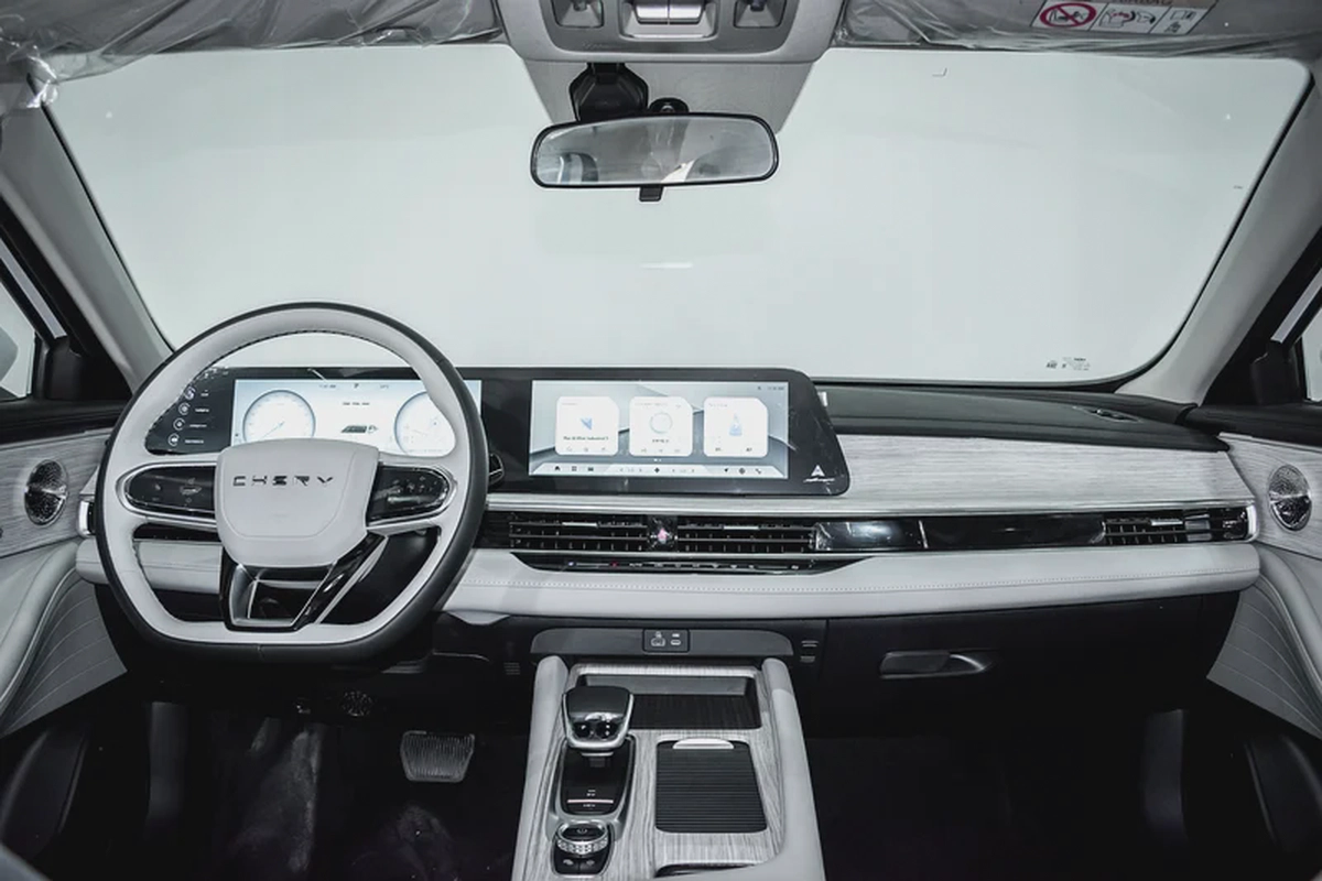 2YR WARRANTY | AED 1,300 PM | GCC | 1.5L PLUG-IN HYBRID | 1,200KMS RANGE