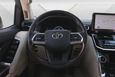 2025 TOYOTA LAND CRUISER GXR TWIN TURBO - GCC - UNDER DEALER WARRANTY - ORIGINAL PAINT-FULLY LOADED-12