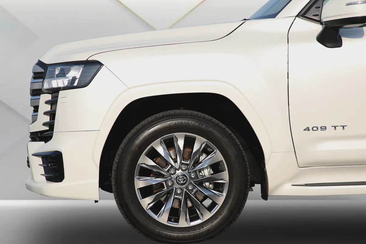 2025 TOYOTA LAND CRUISER GXR TWIN TURBO - GCC - UNDER DEALER WARRANTY - ORIGINAL PAINT-FULLY LOADED-6-6
