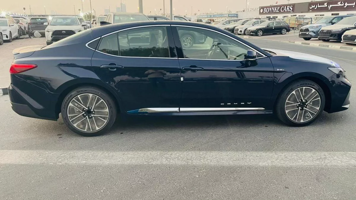Toyota Camry CAMRY 2.5 HYBRID LUMEIR-2-0