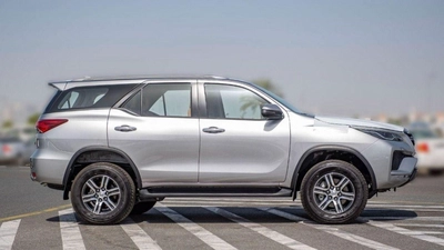 Toyota Fortuner Toyota Fortuner 2.7L V4 7SETER 4x4 MY 2024-4