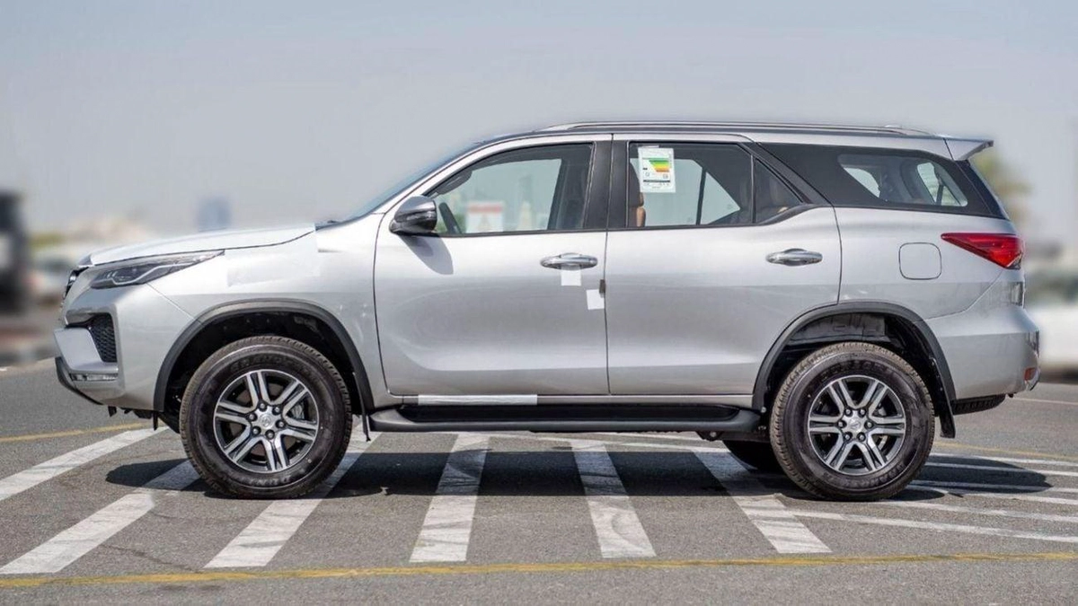 Toyota Fortuner Toyota Fortuner 2.7L V4 7SETER 4x4 MY 2024-2-0