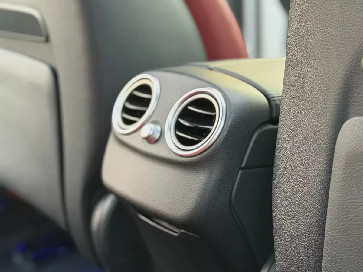 Mercedes-Benz C-Class C200 2019 GCC Specs In Excellent Condition-15-15
