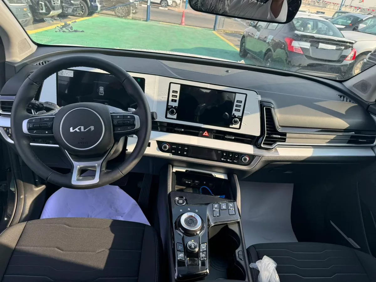 2026 Kia Sportage Black | Stylish Compact SUV-1-1