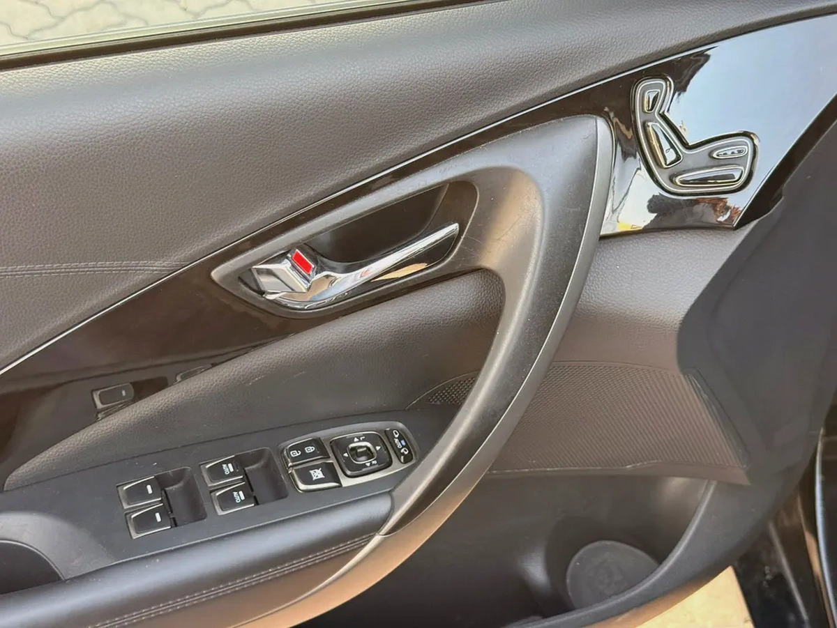 2012 Hyundai Grandeur Premium - Korean Specs-16-16