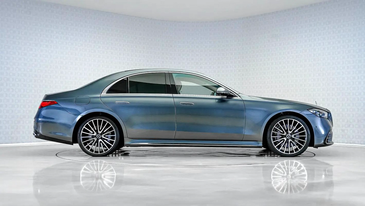 Mercedes-Benz S-Class S 500-8-8