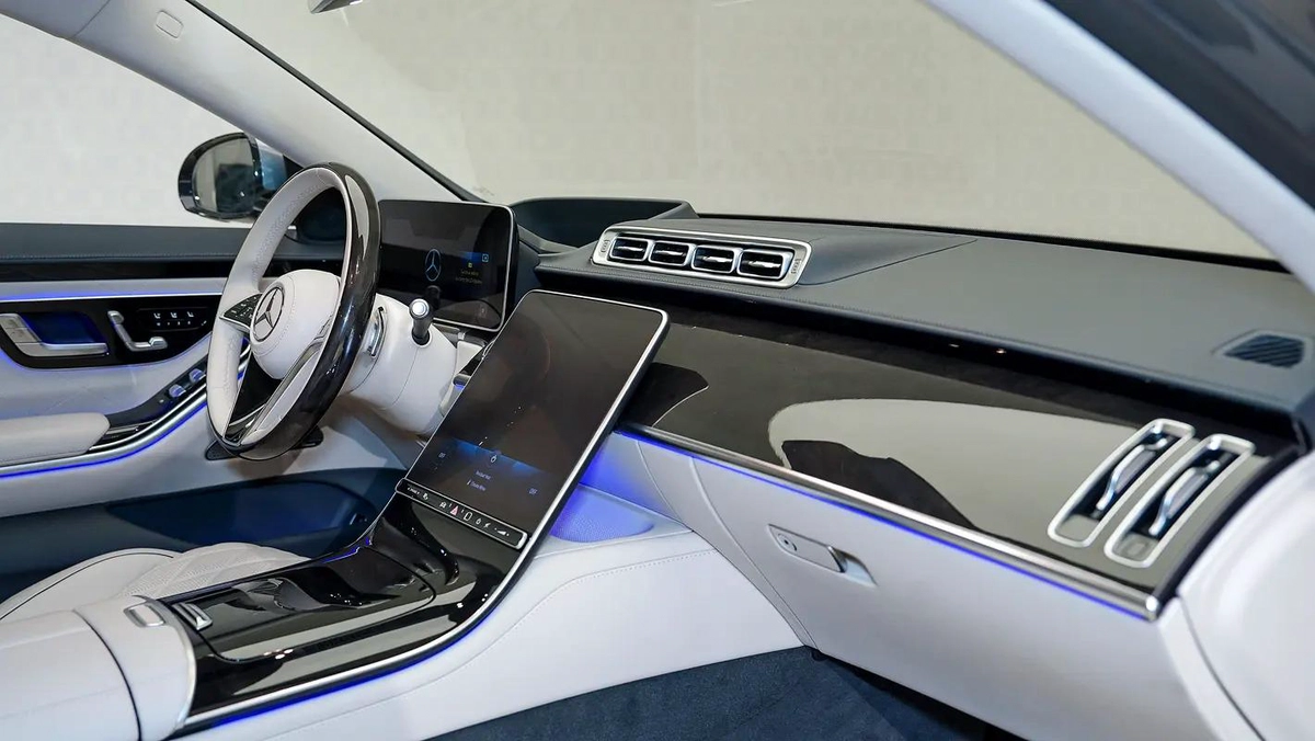 Mercedes-Benz S-Class S 500-7-7