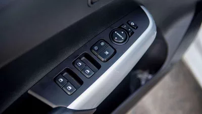 Kia Picanto LX 1.2P AT MY2023 – WHITE-14