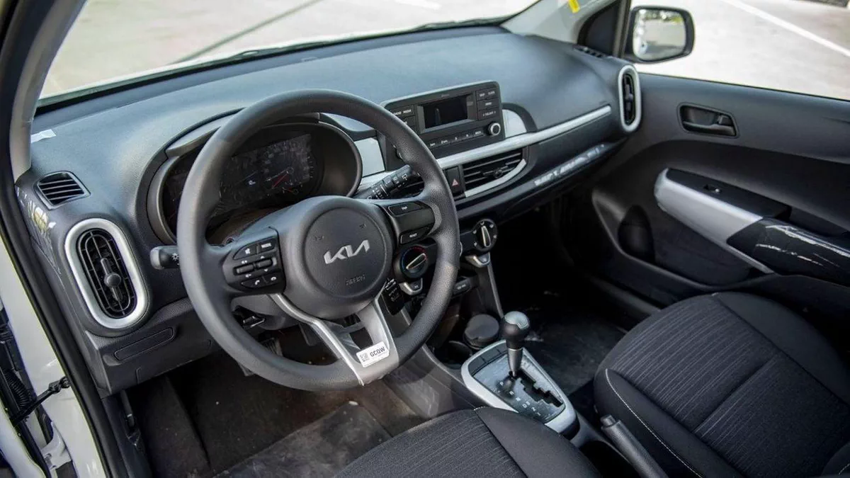 Kia Picanto LX 1.2P AT MY2023 – WHITE-11-0
