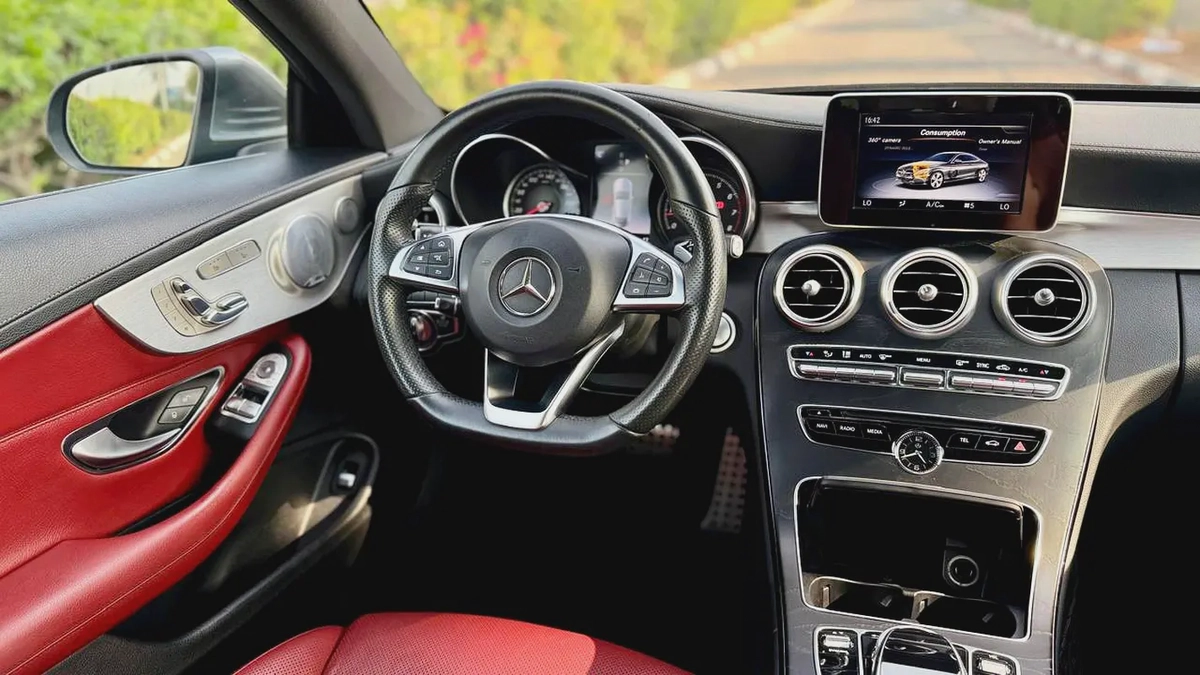 2018 Mercedes-Benz C300 Coupé | G.C.C | Original Paint | Full Options