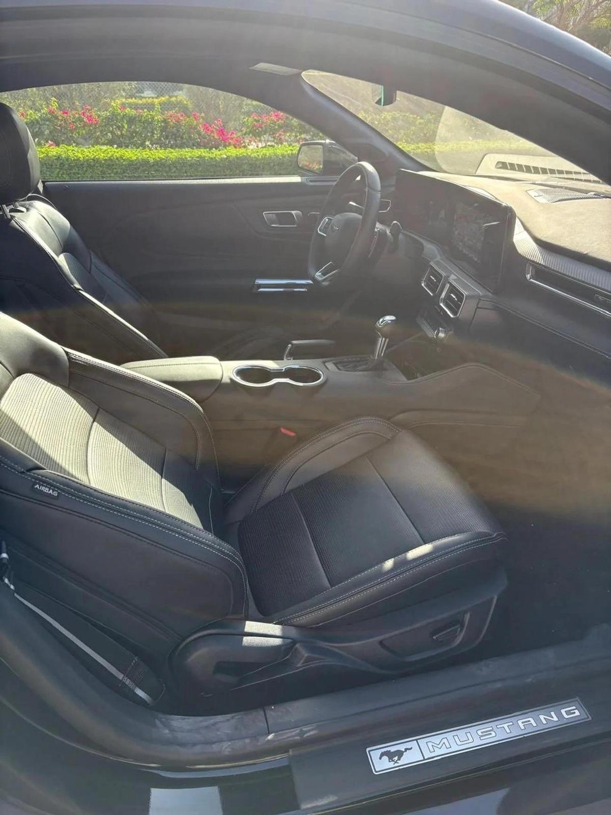 Ford Mustang EcoBoost Premium 2.3L Coupe A/T-8-8