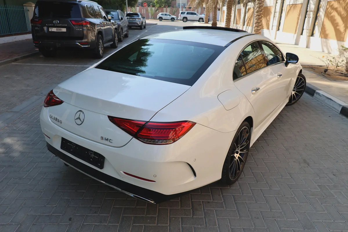 Mercedes-Benz CLS350-2019-103000KM-GCC SPECS-EXCELLENT CONDITION-ACCIDENT FREE -FULL OPTION-2-2