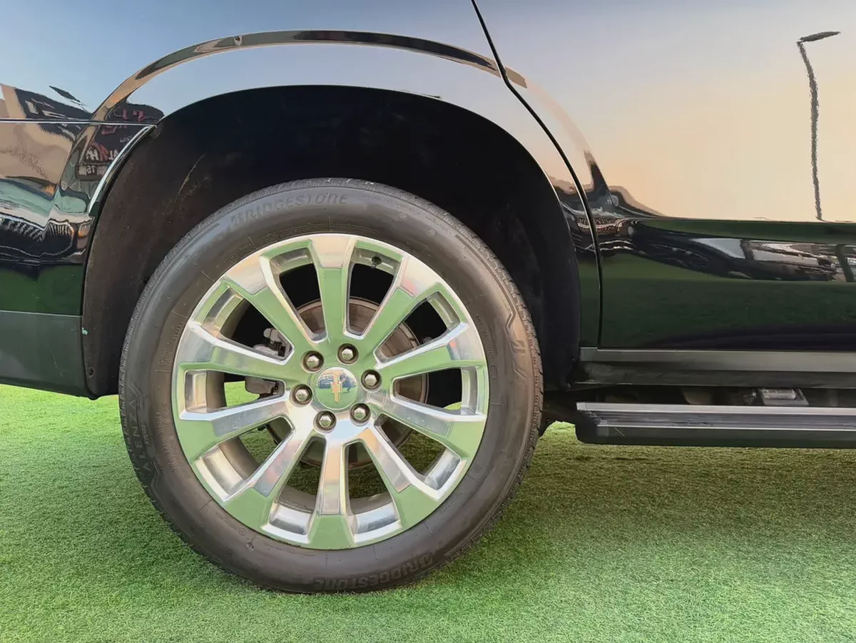 (2022) CHEVROLET TAHOE //PREMER// GCC FULL OPTION -ORIGINAL PAINT--18-18