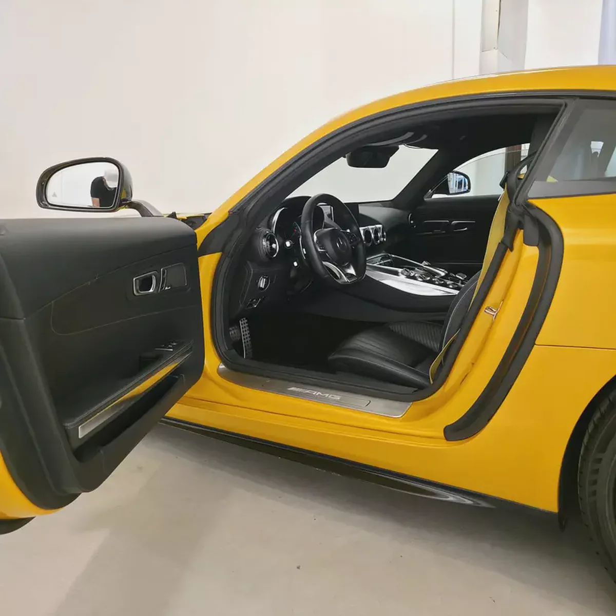 AED 4684 PM | MERCEDES BENZ AMG GTR KIT 2019 | PRISTINE CONDITION | 1 YEAR WARRANTY-8-8