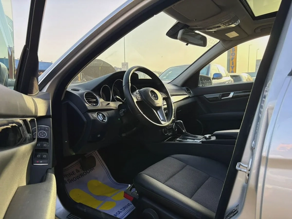 2012 Mercedes-Benz C-Class C200 GCC Specs - Excellent Condition