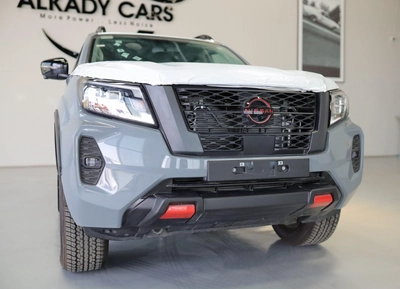 NISSAN NAVARA 2.5 DIESEL PRO4X 4X4 AT 2025-11
