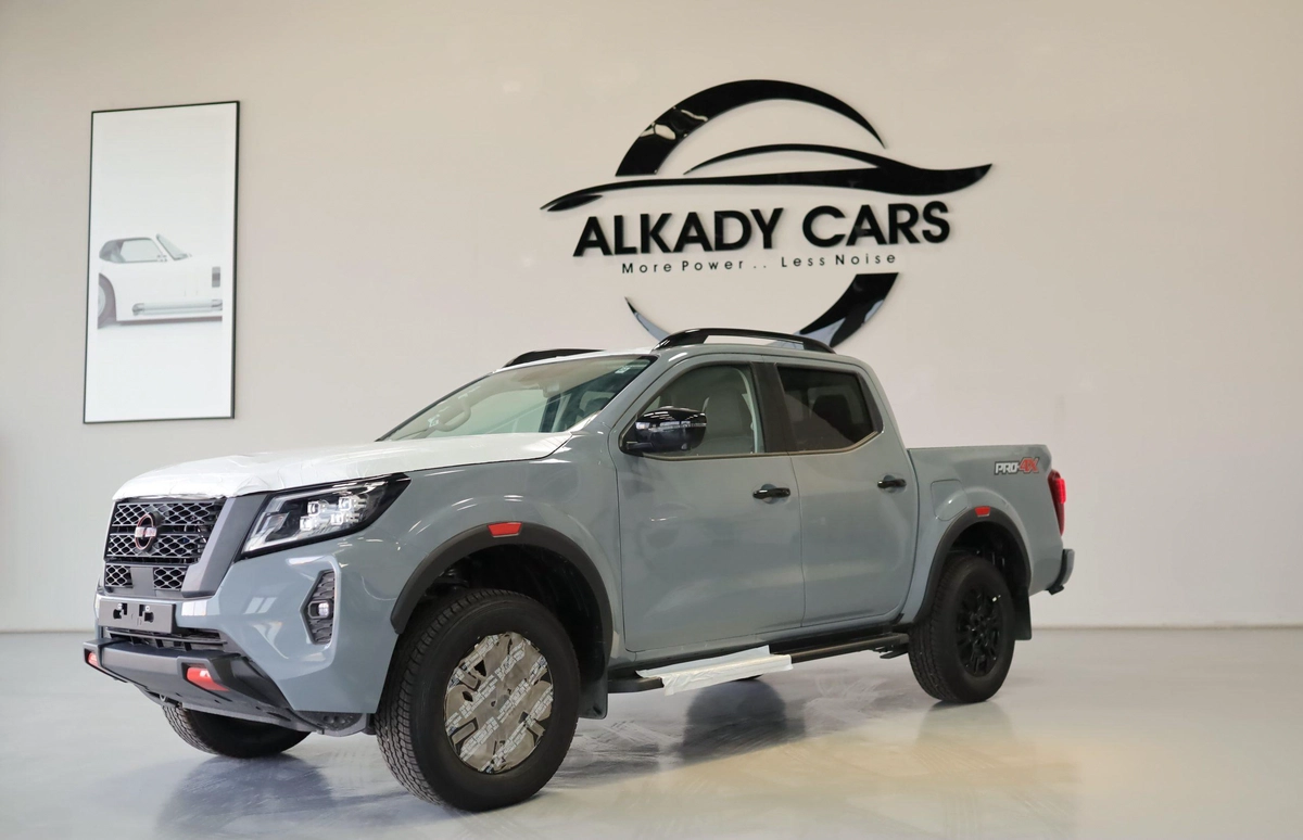 NISSAN NAVARA 2.5 DIESEL PRO4X 4X4 AT 2025-5-5