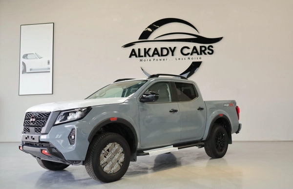 NISSAN NAVARA 2.5 DIESEL PRO4X 4X4 AT 2025