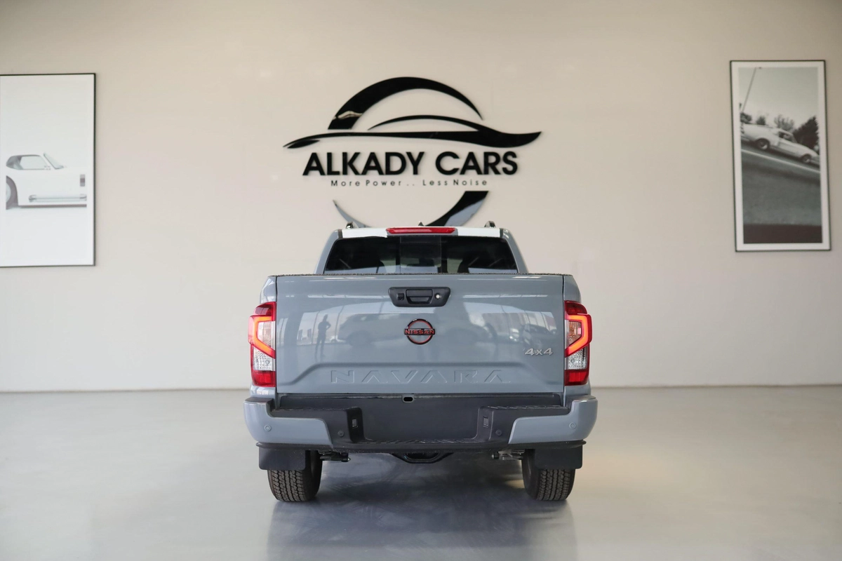 NISSAN NAVARA 2.5 DIESEL PRO4X 4X4 AT 2025-7-7