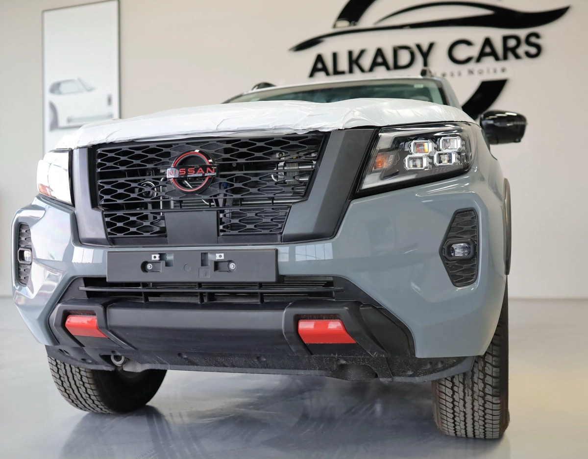 NISSAN NAVARA 2.5 DIESEL PRO4X 4X4 AT 2025-12-12