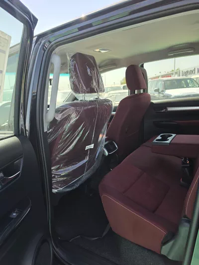 Toyota Hilux SR5 Double Cab 4.0L Petrol 2026 | 2026-3