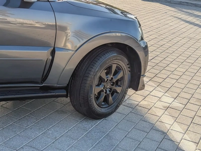 MITSUBISHI PAJERO 2017 GLS MID OPTION GCC V6 3.5L IN PERFECT CONDITION-13