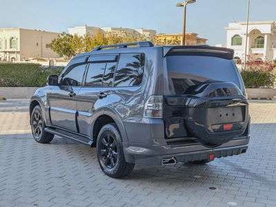 MITSUBISHI PAJERO 2017 GLS MID OPTION GCC V6 3.5L IN PERFECT CONDITION-14