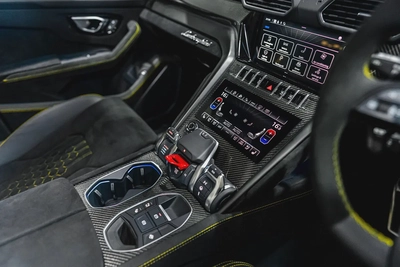 2023 URUS PERFORMANTE RIGHT HAND  | VERY LOW MILEAGE | 60TH ANNIVERSARY EDITION | AKRAPOVIC EXHAUST-9
