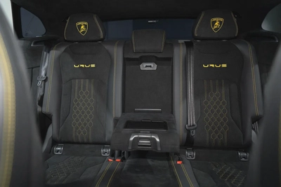 2023 URUS PERFORMANTE RIGHT HAND  | VERY LOW MILEAGE | 60TH ANNIVERSARY EDITION | AKRAPOVIC EXHAUST-12