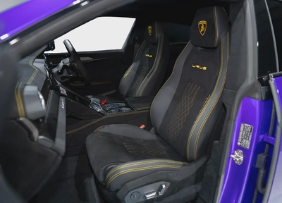 2023 URUS PERFORMANTE RIGHT HAND  | VERY LOW MILEAGE | 60TH ANNIVERSARY EDITION | AKRAPOVIC EXHAUST-8
