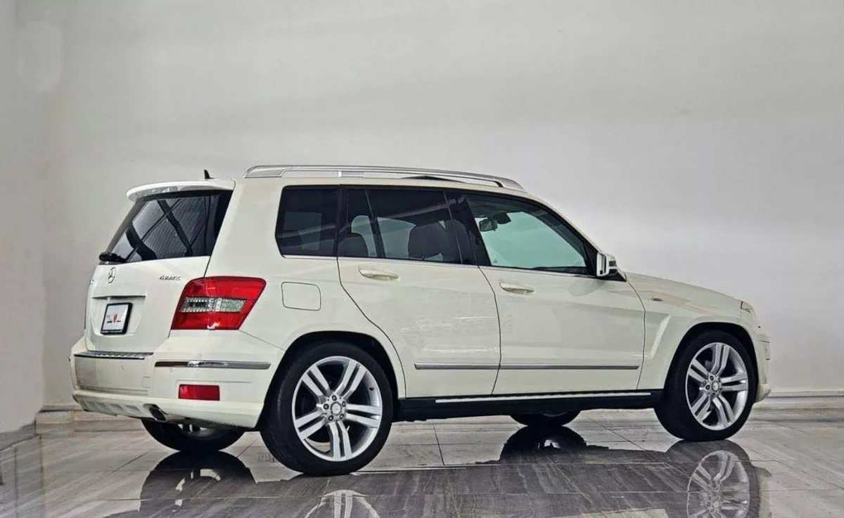 Mercedes Benz GLK300 GE GCC  Specifications-3-0
