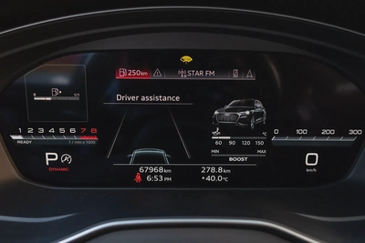 Audi SQ5 2023-3