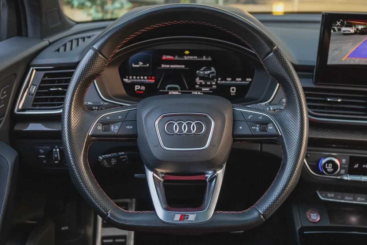 Audi SQ5 2023-9-9