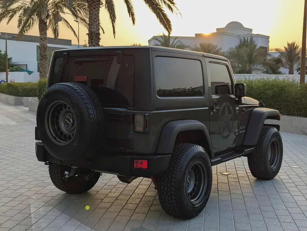 Jeep Wrangler Sport 2015 GCC Specs - Well Maintained And Fully Modded Very Clean Low KM SUV