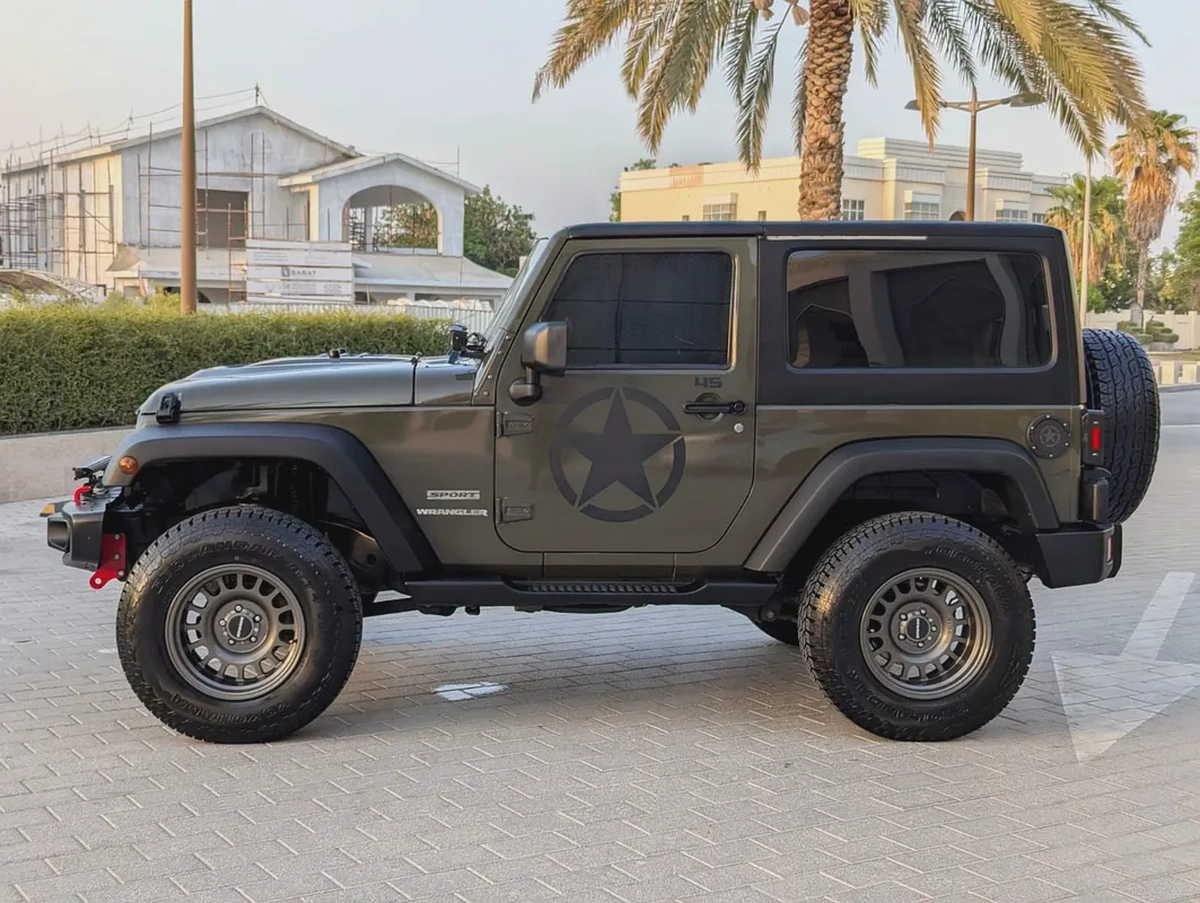 Jeep Wrangler Sport 2015 GCC Specs - Well Maintained And Fully Modded Very Clean Low KM SUV
