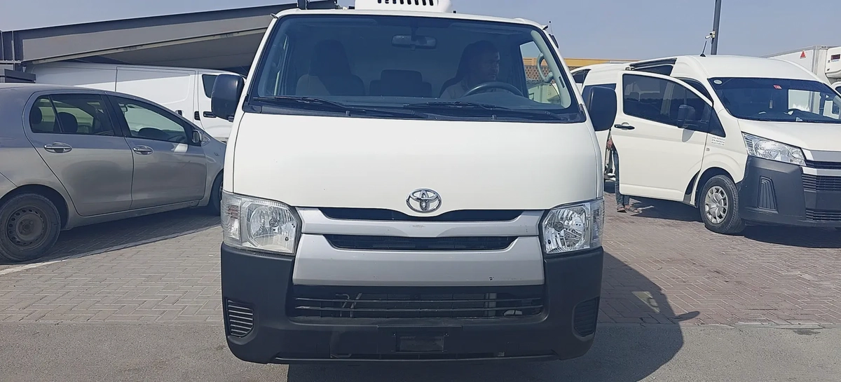 TOYOTA HIACE CHILLER VAN – GCC
 Model: 2021
️ Mileage: 112,000 KMS
️ Chiller Body (Perfect f-3-3