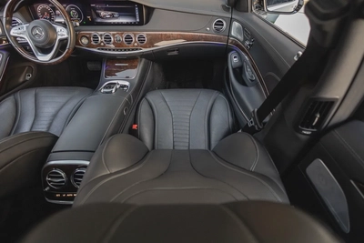 Mercedes-Benz S-Class 560 2019-4