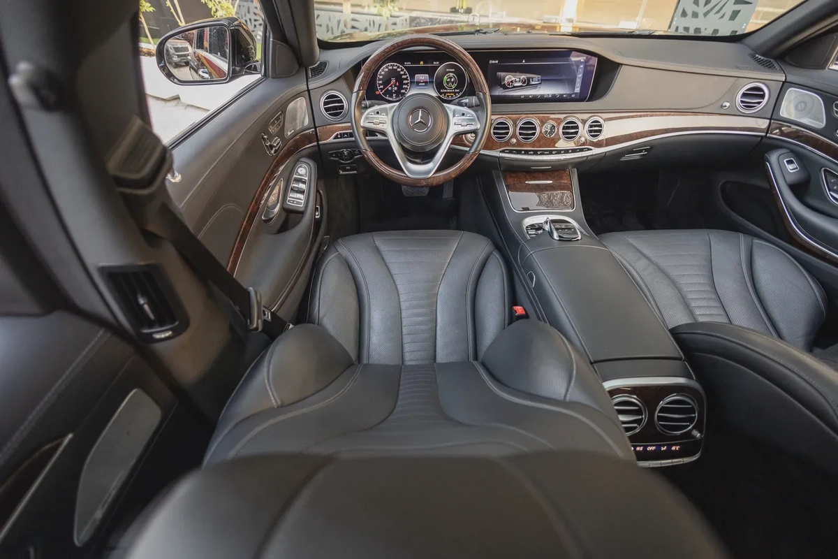 Mercedes-Benz S-Class 560 2019-7-7