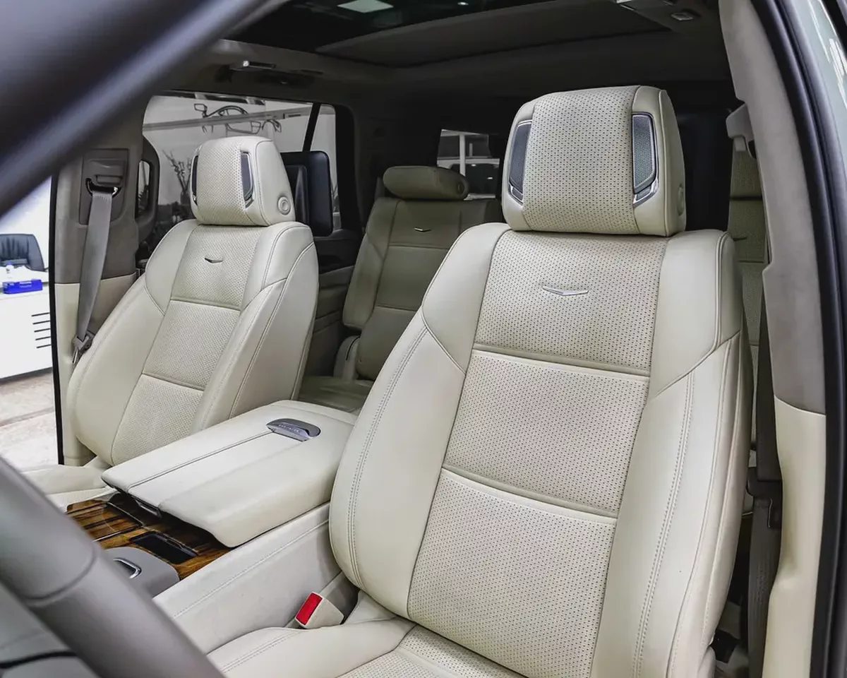 CADILLAC ESCALADE SPORT PLATINUM - 2022 - GCC - AL GHANDI WARRANTY AND SERVICE CONTRACT-12-12