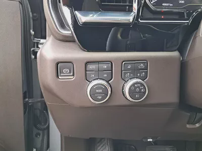 GMC Sierra Elevation | GCC Specs Accident Free Under Warranty Very Well Maintained-18