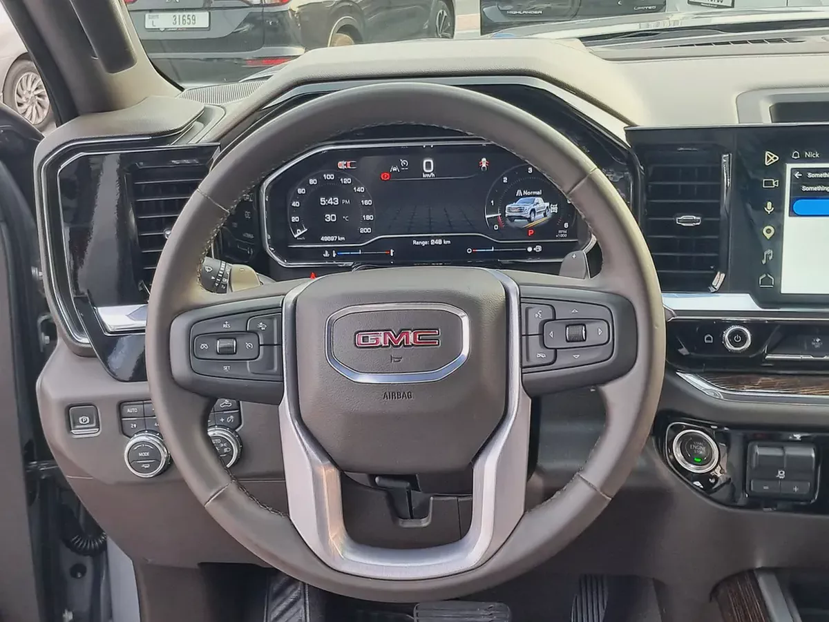 GMC Sierra Elevation | GCC Specs Accident Free Under Warranty Very Well Maintained-15-15