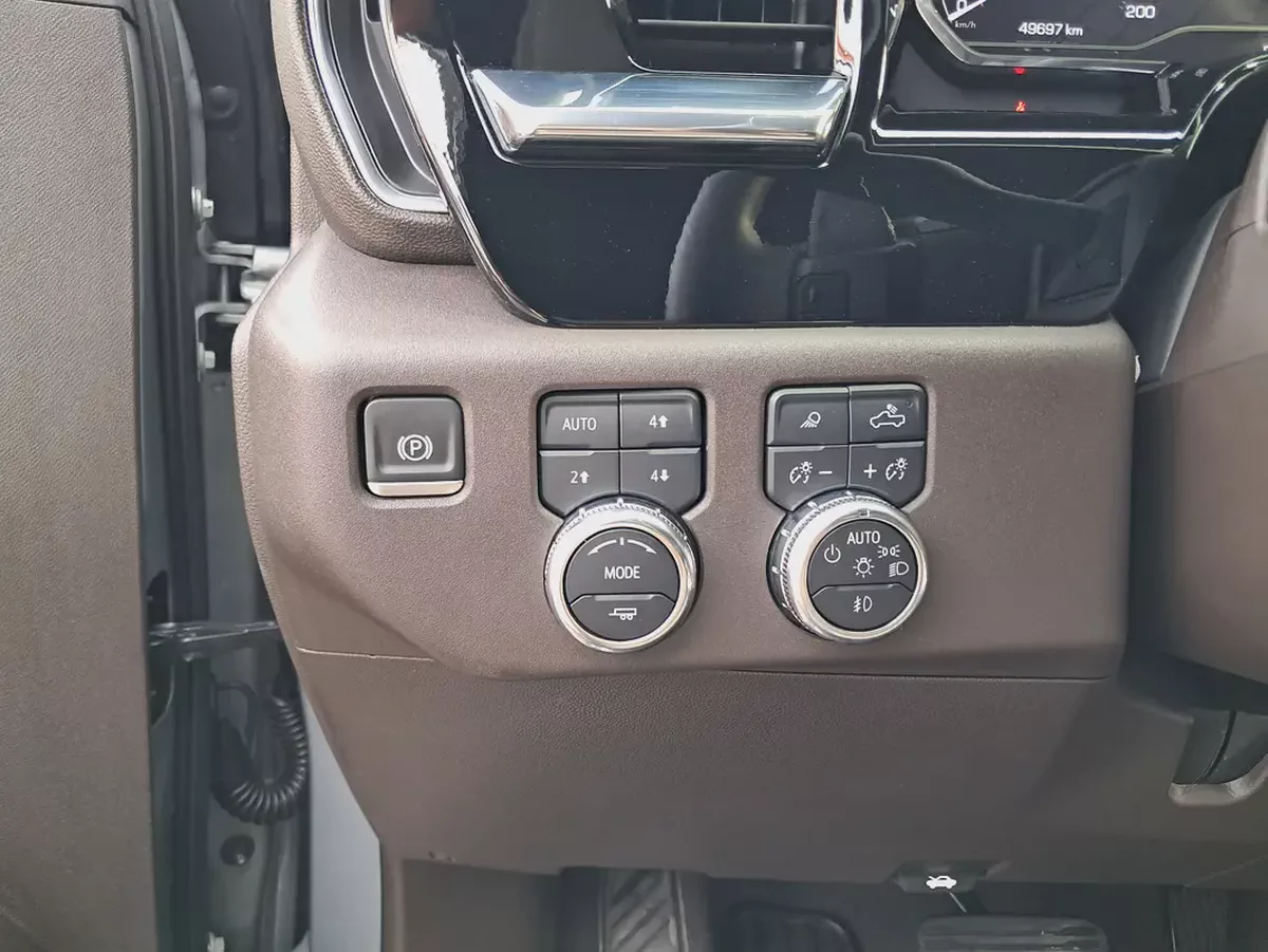 GMC Sierra Elevation | GCC Specs Accident Free Under Warranty Very Well Maintained-18-18