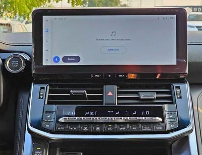 Toyota Land Cruiser VXR || 3.3L DIESEL / PWR WITH MEMORY SEATS / HUD / RADAR / JBL SPEAKERS (CODE # LCDVXRHA)-21