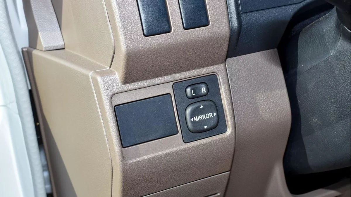 Toyota Land Cruiser 70 LC 78 HARDTOP 4.0L AT LC78  4.0L Double Tank Auto Transmission-6-0