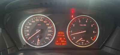 BMW 5-Series 523i 2010 | GCC Specs super clean car with M KIT-10