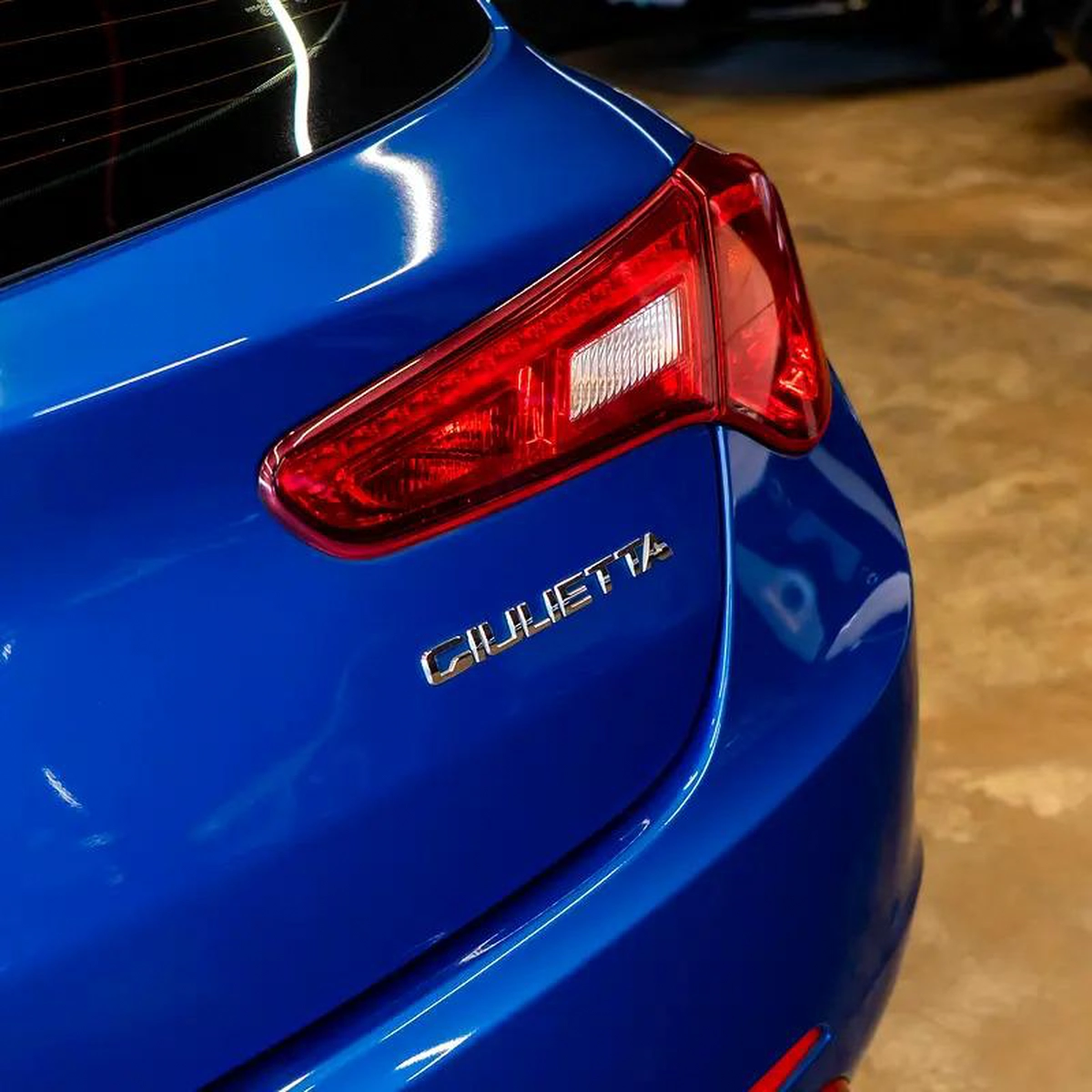 AED 861 P.M • 0% Downpayment • Alfa Romeo Giulietta Veloce • 1 Year Warranty-4-4